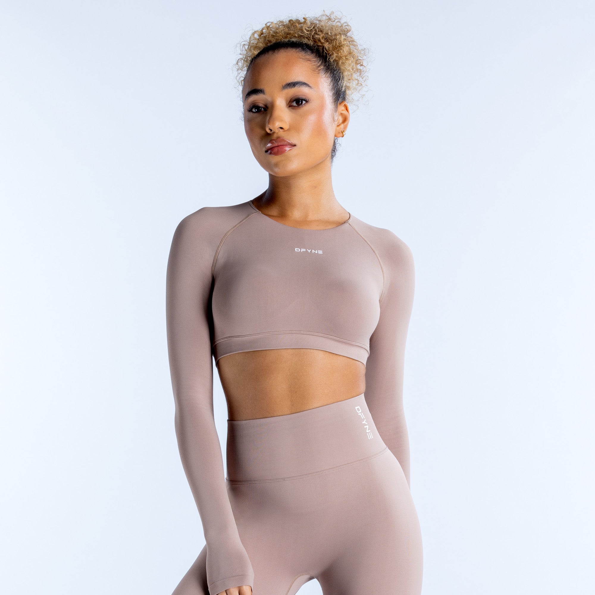 DFYNE Dynamic Long Sleeve Crop Oberteil Damen Beige | 753YEMDCX