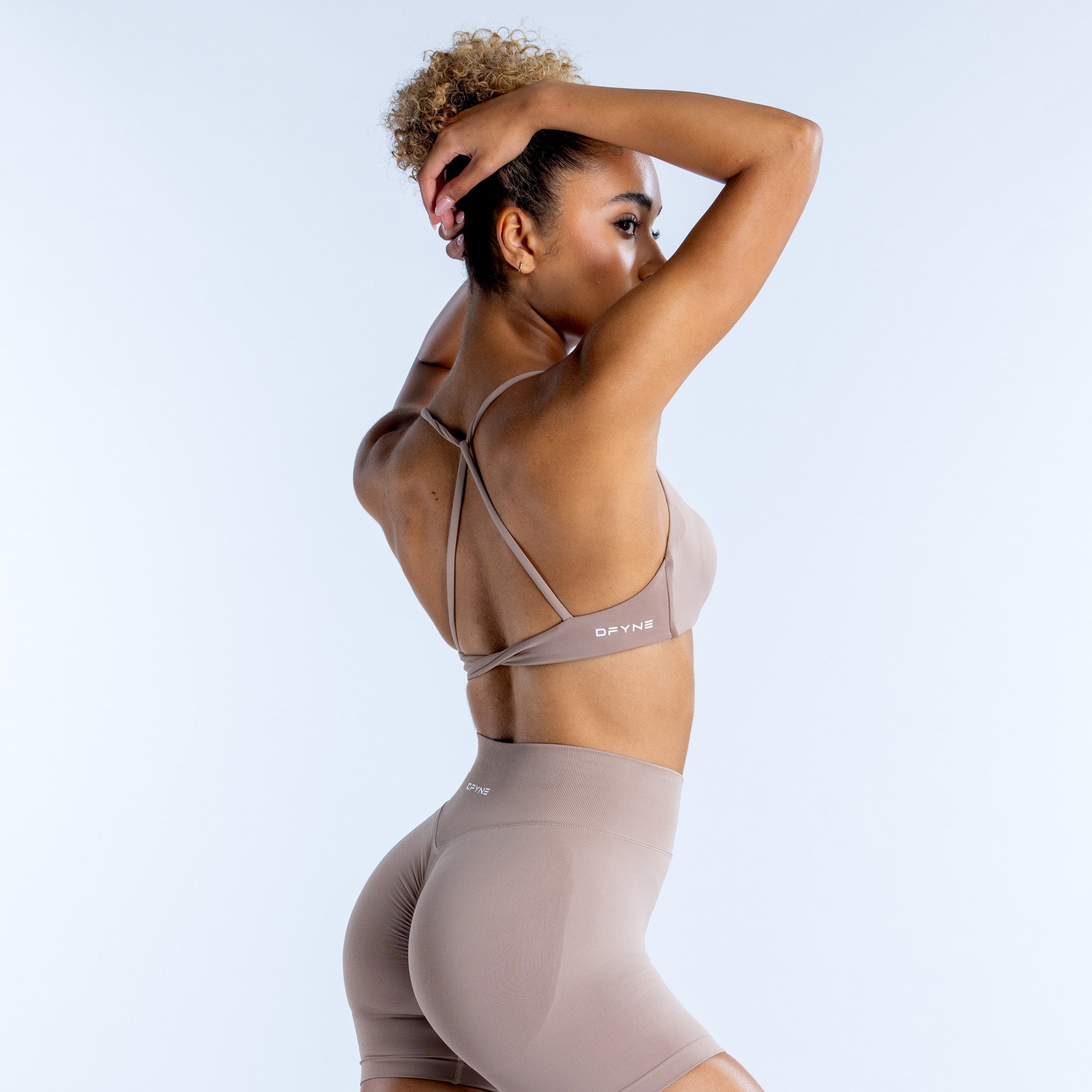 DFYNE Dynamic Twist Back Sport BH Damen Beige | 136CRKTJI
