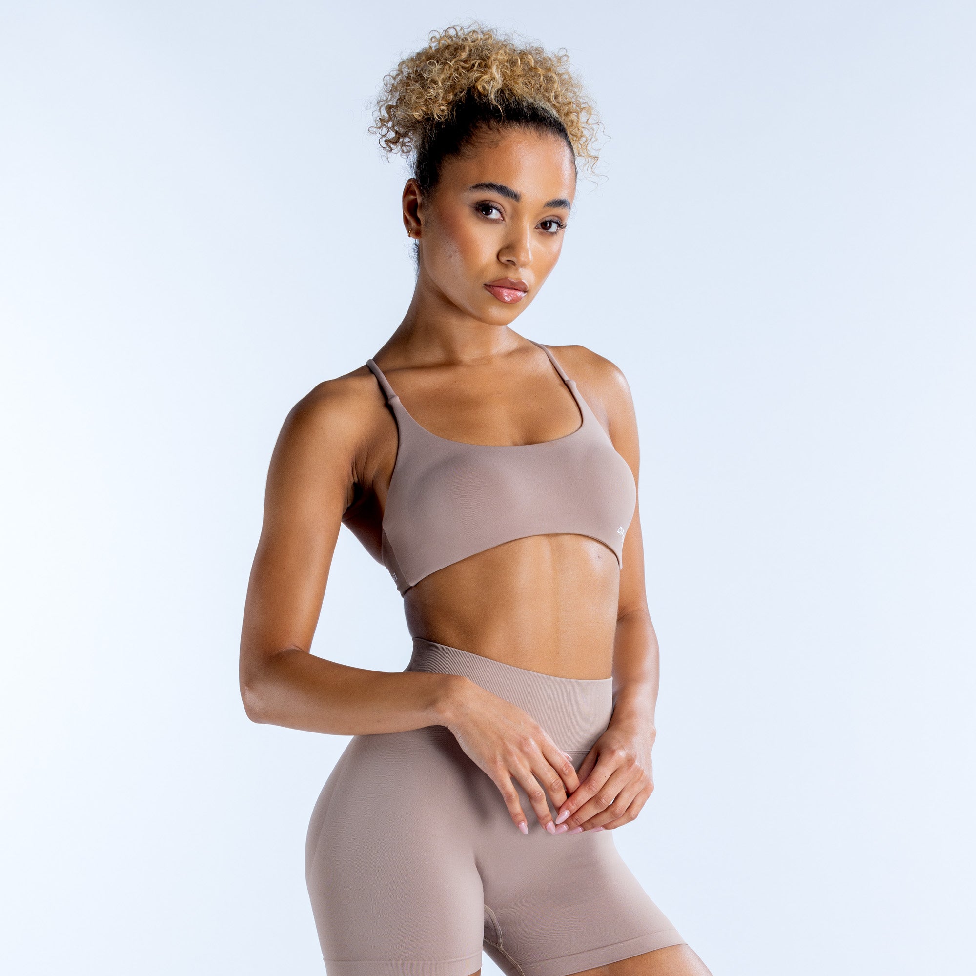 DFYNE Dynamic Twist Back Sport BH Damen Beige | 136CRKTJI