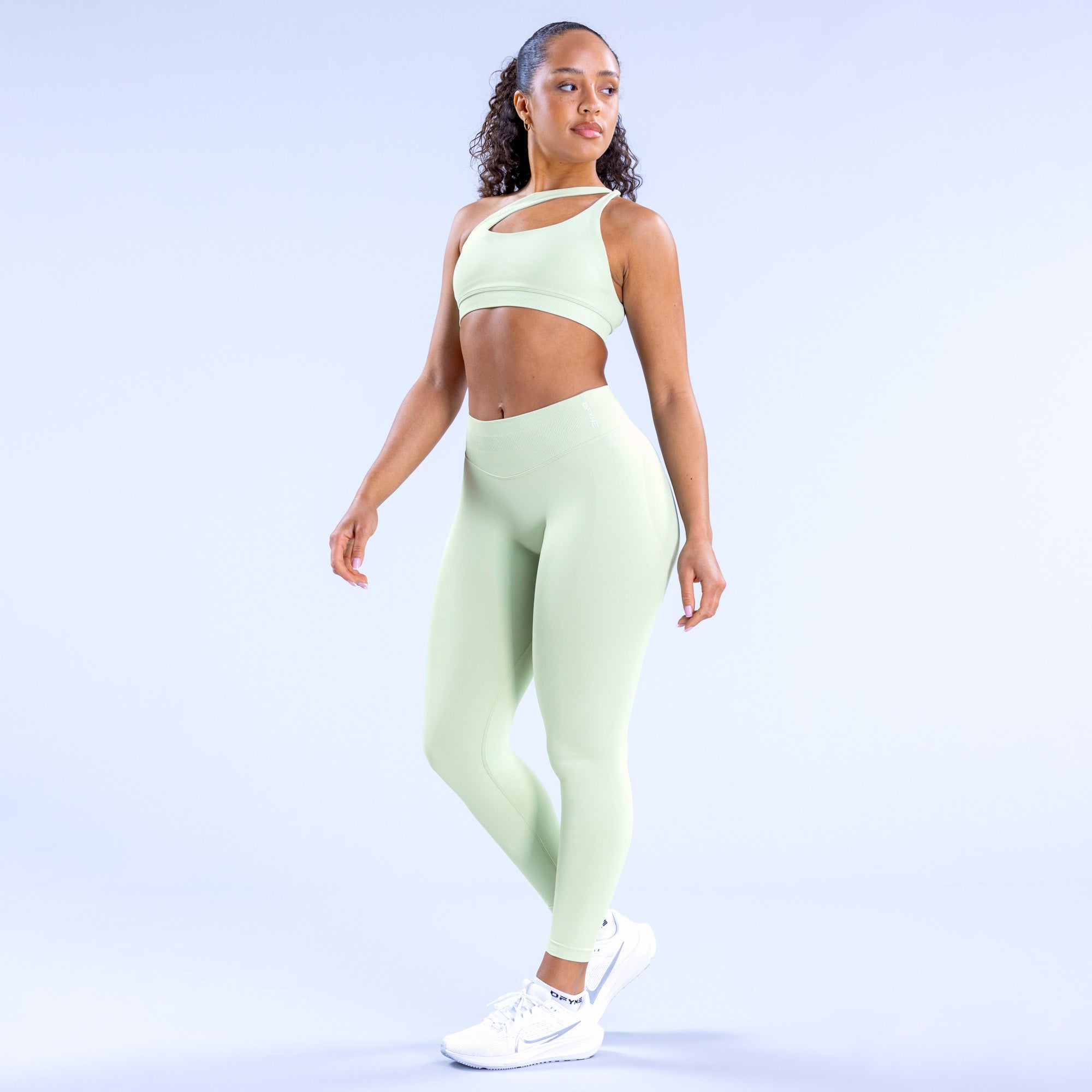 DFYNE Impact Asymmetric Sport BH Damen Grün | 031GTOCSR