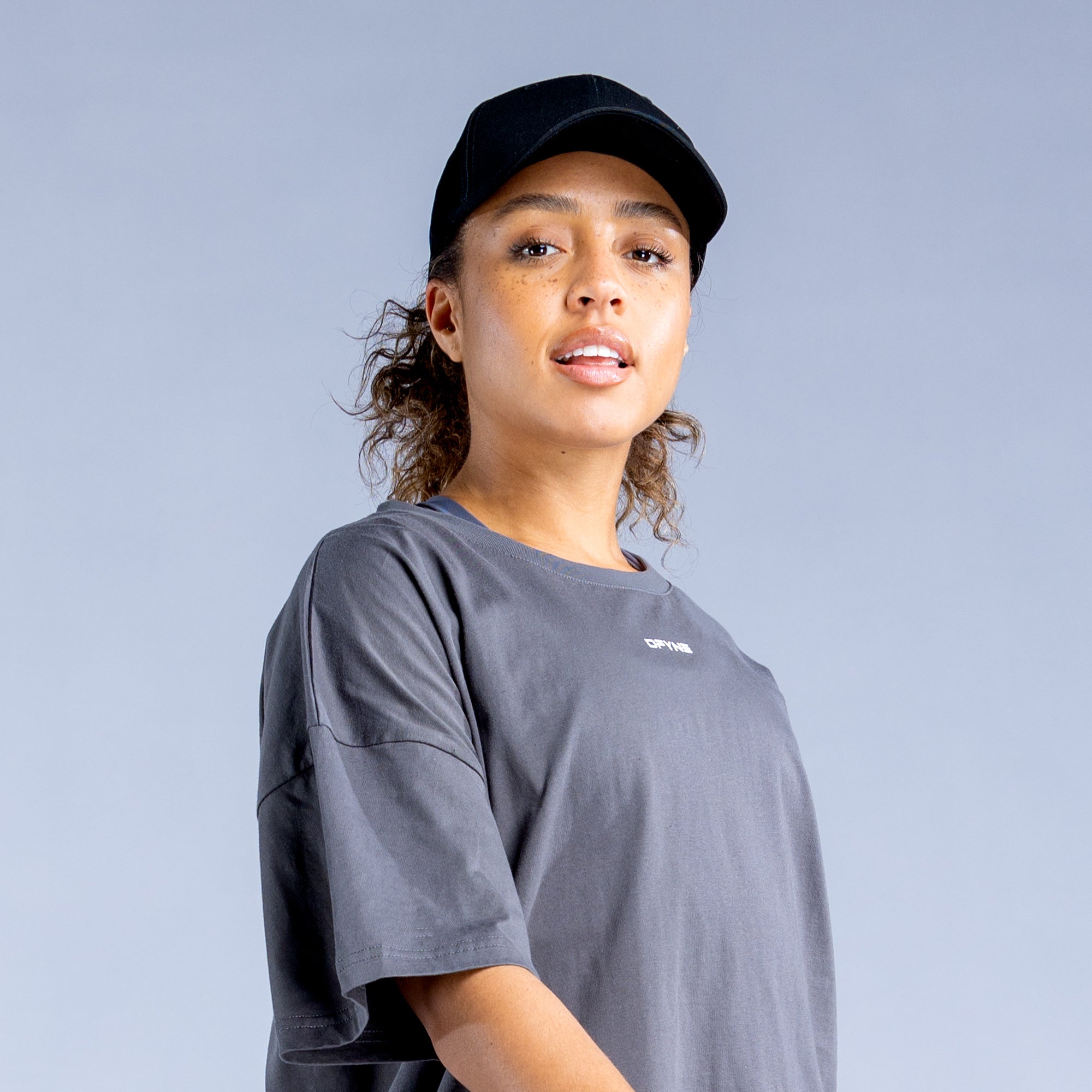 DFYNE Signature Kappe Damen Schwarz | 482NGBCYL