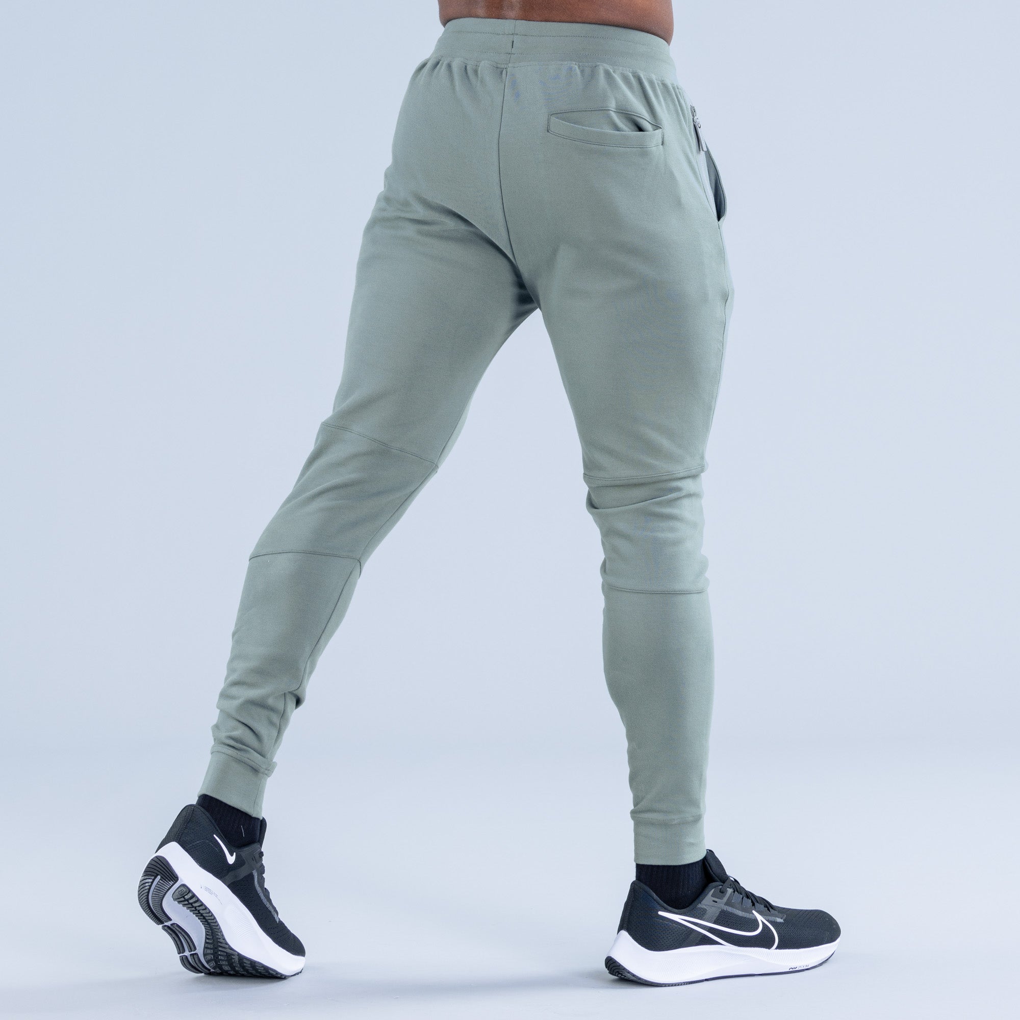 DFYNE Stealth Tapered Jogginghose Herren Olivgrün | 837MPCNHB
