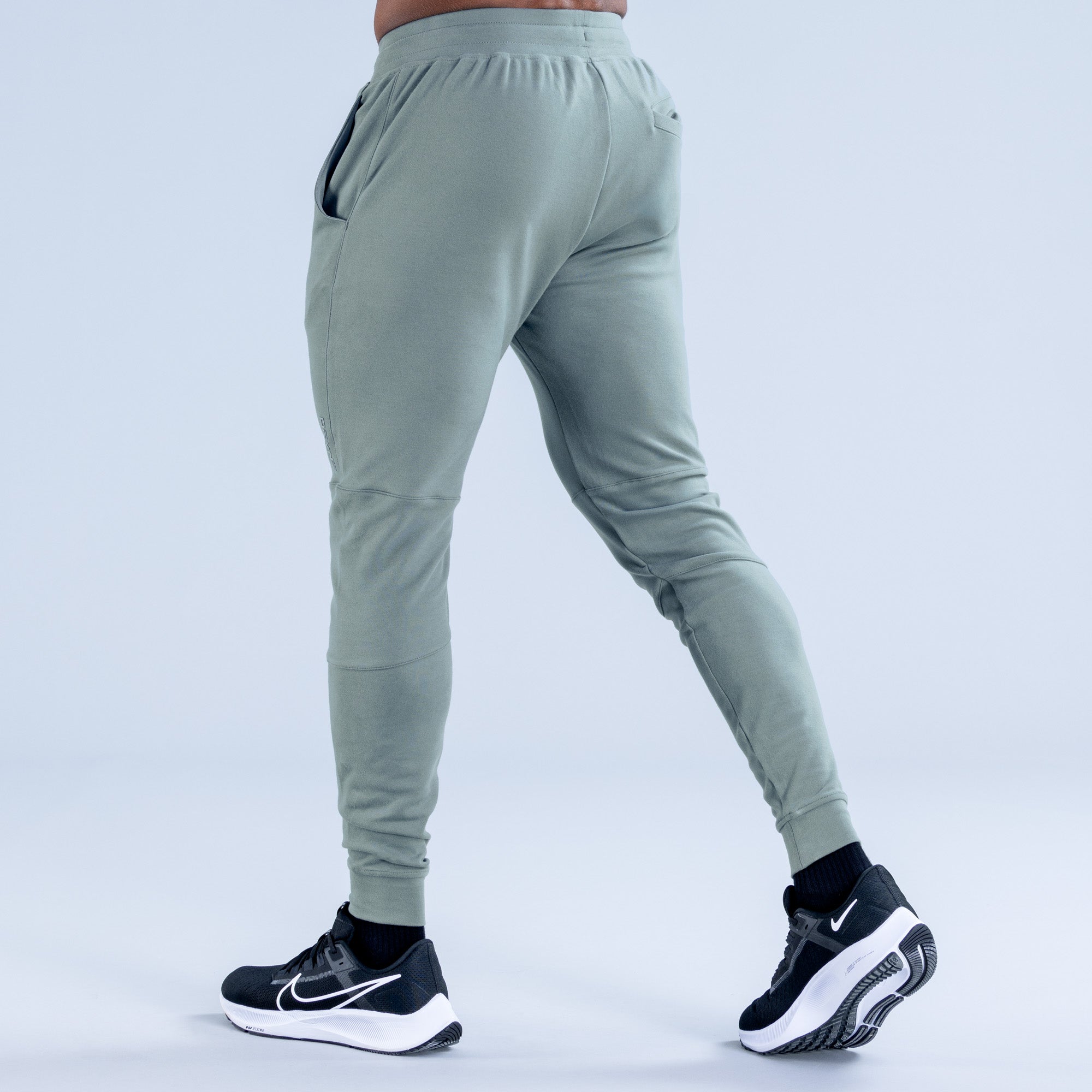DFYNE Stealth Tapered Jogginghose Herren Olivgrün | 837MPCNHB